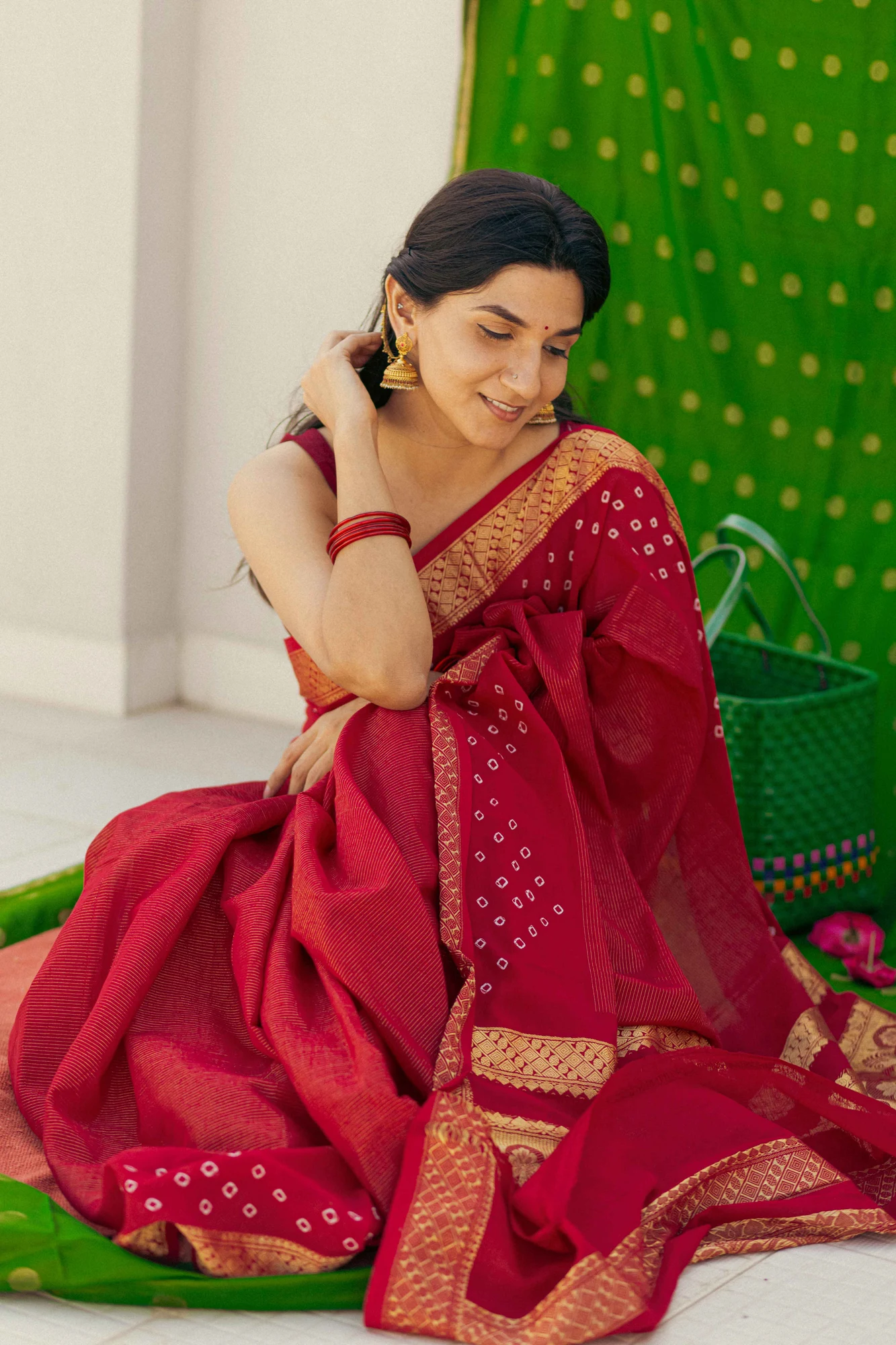 Madurai Red Vaira Oosi Sungudi Saree 