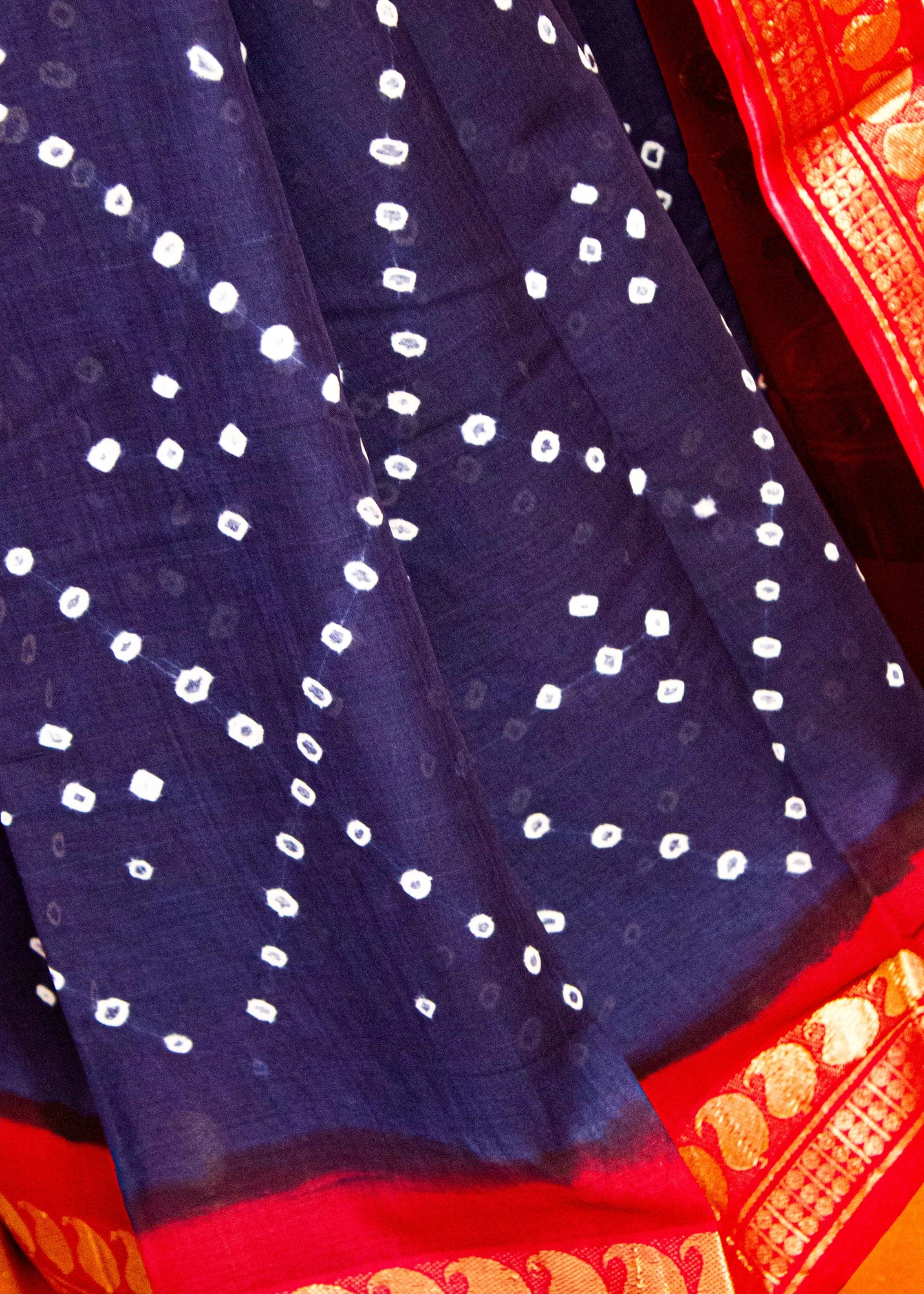 Navy Blue Diamond Sungudi Saree with Red Border - 5