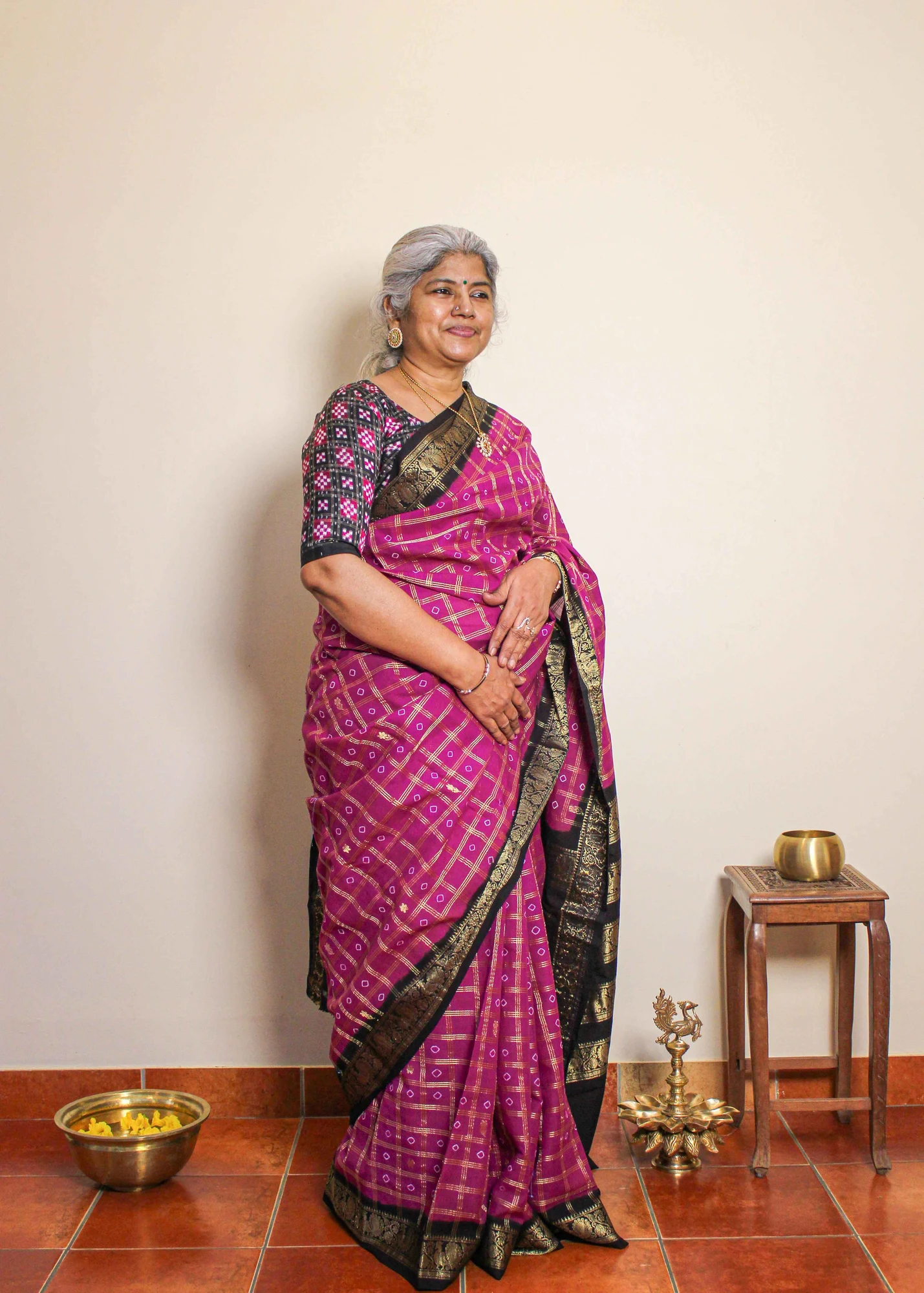 Wine Zari Checks Butta Sungudi Saree with Blue Hamsa Border | Temple of Sungudi