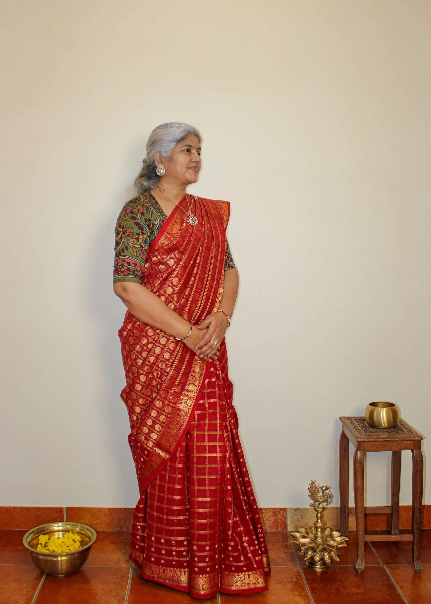 Madurai Arakku Red Kasu Butta Zari Checks Sungudi Saree - 1